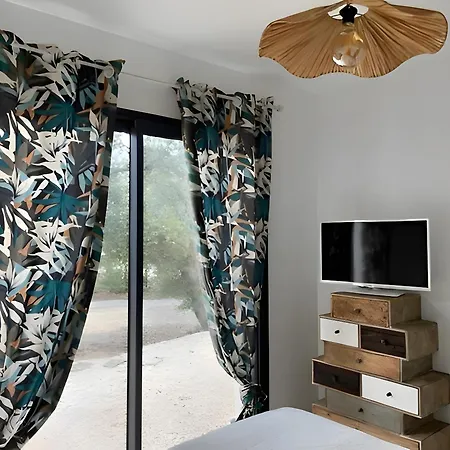 Prázdninový dům Maison Nichee Au Coeur Des Pins