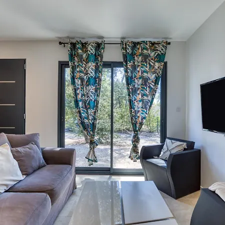 Maison Nichee Au Coeur Des Pins بيت للعطل