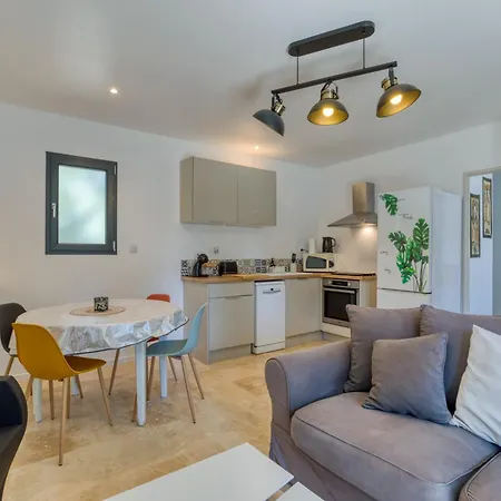Maison Nichee Au Coeur Des Pins *