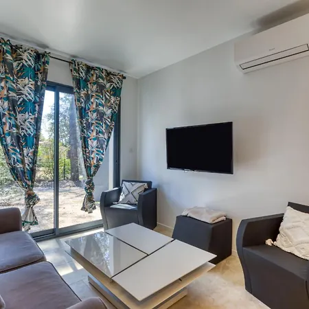 بيت للعطل Maison Nichee Au Coeur Des Pins *