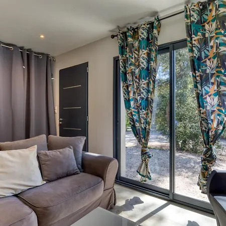 بيت للعطل Maison Nichee Au Coeur Des Pins *