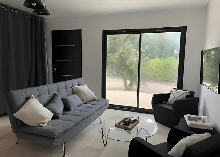 Maison Nichee Au Coeur Des Pins *