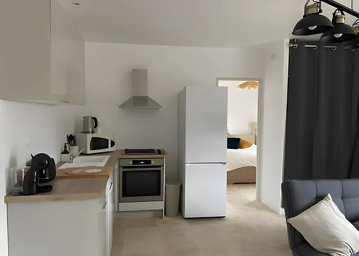 Maison Nichee Au Coeur Des Pins Saint-Bauzille-de-Montmel